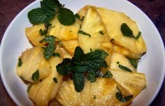 Yummy Pineapple with Port Wine and Mint Recipe