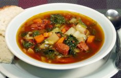 Portuguese Kale Soup (Sopa de Couve)