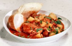 Portuguese One Pot Chicken and Potatoes Recipe