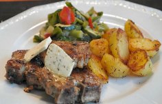 Grilled Porkchops with Potatoes