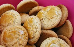 Yum and Easy Portuguese Olive Oil Cookies Recipe