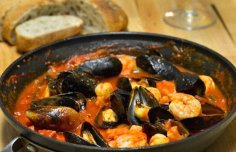 Portuguese Mussels and Shrimp with Chouriço Recipe