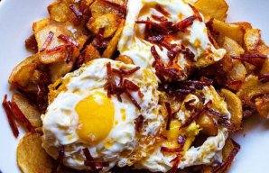 Portuguese Fried Eggs with Chouriço and Fries