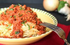 Portuguese Style Spaghetti with Beef & Linguiça