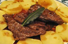 Portuguese Liver with Potatoes