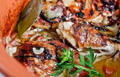 Chicken with Wine Sauce (Frango com Molho) Recipe