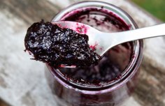 Easy and Quick Portuguese Grape Jam