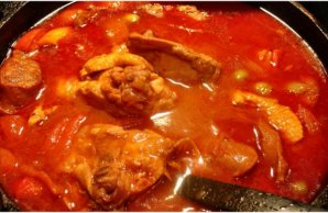 Flavorful Portuguese Chicken and Linguiça Stew