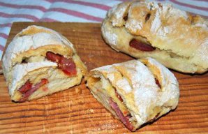 Portuguese Chouriço Sausage Buns