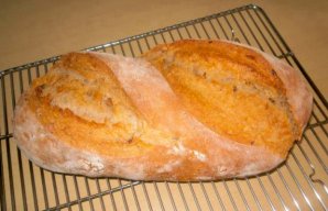 Rustic and Tasty Portuguese Potato Bread Recipe