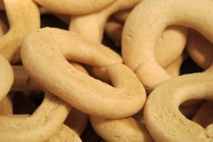 Paula's Yum and Crunchy Portuguese Biscuits Recipe