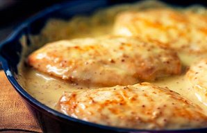 Delicious, Simple and Creamy Chicken Steaks Recipe