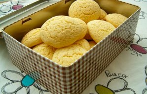 Amazingly Yum Portuguese Lemon Cookies Recipe