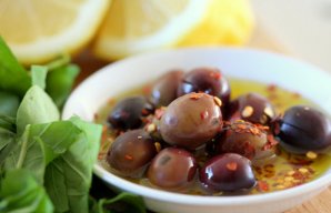 Traditional Portuguese Seasoned Olives Recipe