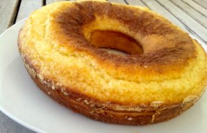 Delicious and Moist Yogurt and Lemon Cake Recipe