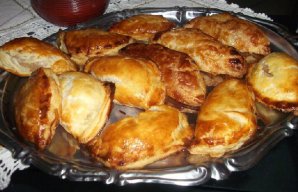 Amazing Cinnamon and Apple Turnovers