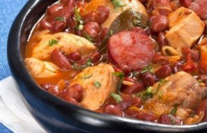 Portuguese Chicken, Beans and Chouriço Stew Recipe