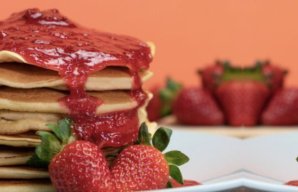 Pancakes with Strawberry Sauce