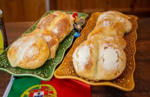 Michael's Portuguese Bread Rolls (Papo-Secos)