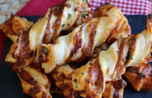 Delicious and Flaky Ham and Cheese Twists Recipe