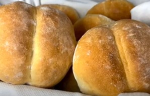 Nancy's Yum and Crusty Portuguese Buns Recipe