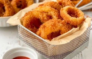 Hayley's Delicious Crispy Fried Onion Rings Recipe