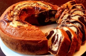 Yogurt Marble Cake