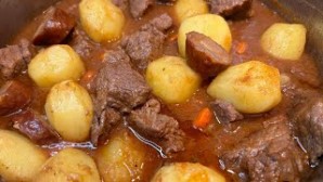 Portuguese Beef Stew with Potatoes