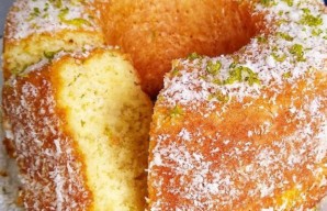 Coconut & Yogurt Cake (Bolo de Coco e Iogurte)