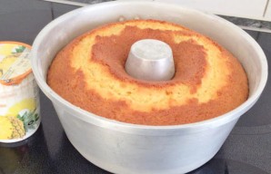 Moist and Fluffy Pineapple Yogurt Cake Recipe