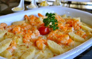 Cheesy Baked Pasta with Succulent Shrimp