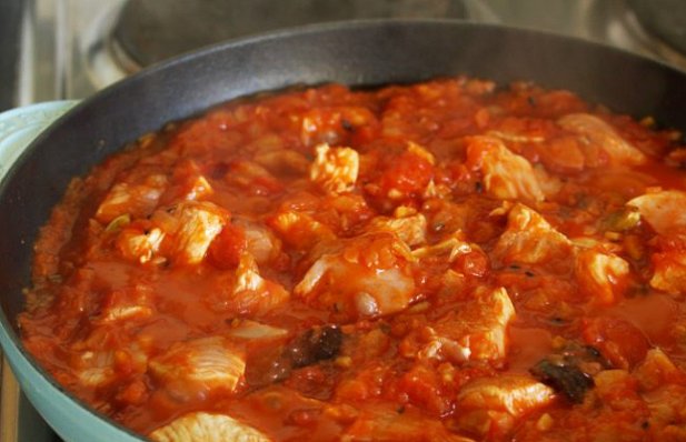 Portuguese Chicken with Tomato Sauce