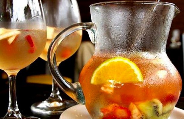 Portuguese White Sangria