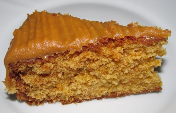 Caramel & Walnut Cake