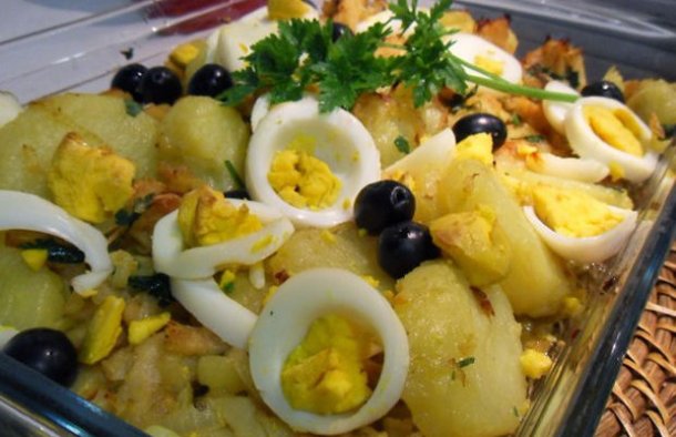 Portuguese Bacalhau à Gomes de Sá