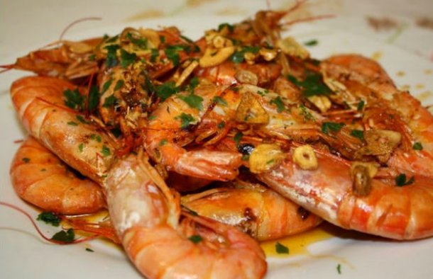 Portuguese Garlic & Beer Shrimp